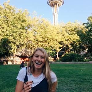 Meet your Posher, Chloe